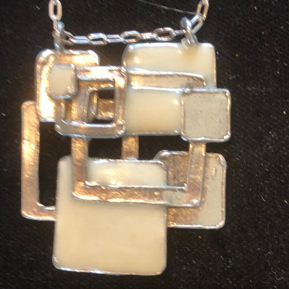 Statement necklace by NES Montreal - Picture 2 of 4